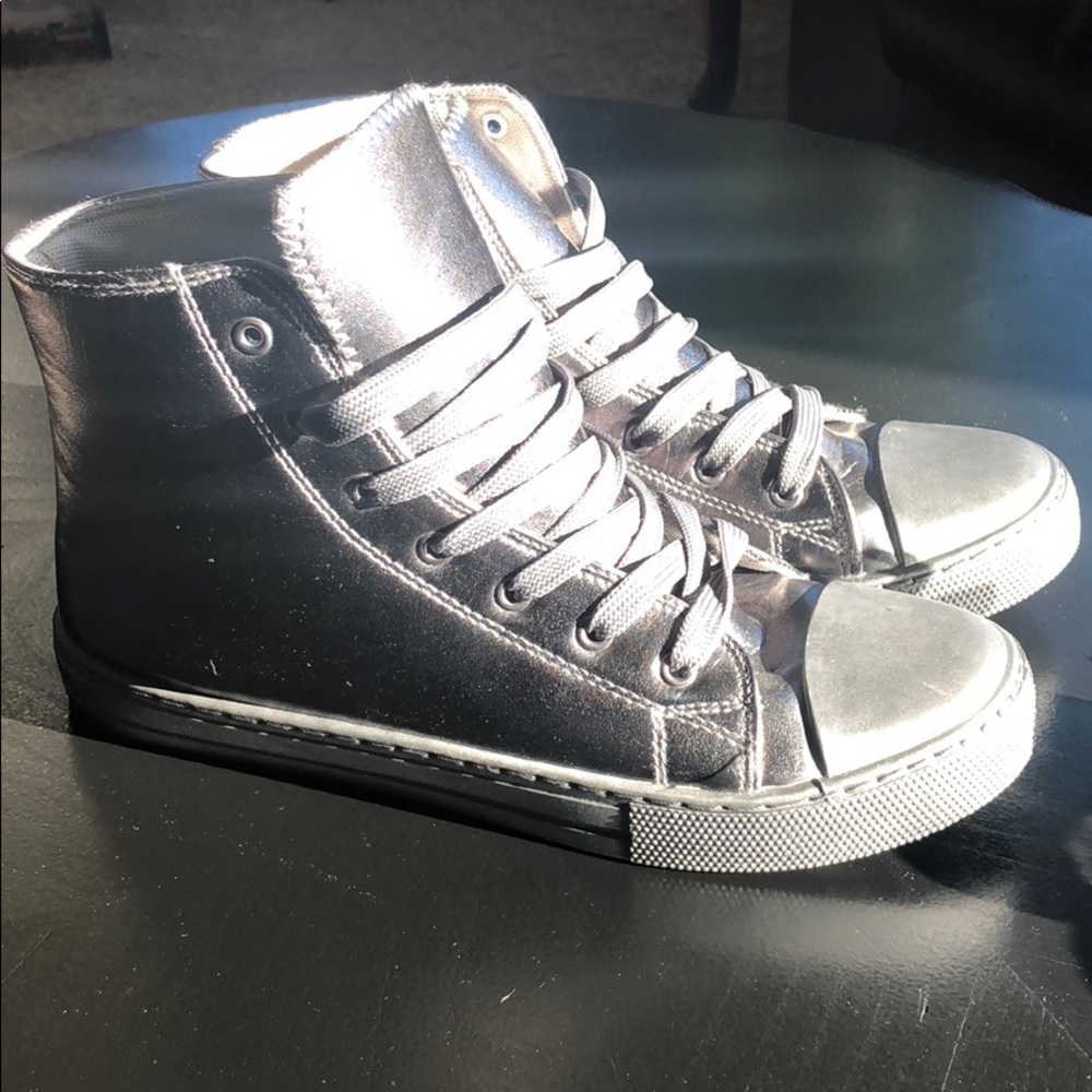 Silver high tops 🖤